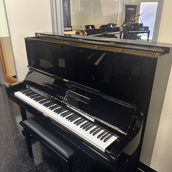 Yamaha Piano, Model U3M Polished Ebony, 1981 | Faust