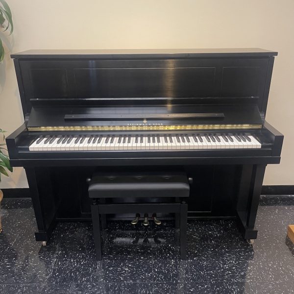 【ピオヌンナル】piano black Steinway Piano, Model 45 Satin Ebony, 1984 | Faust Harrison