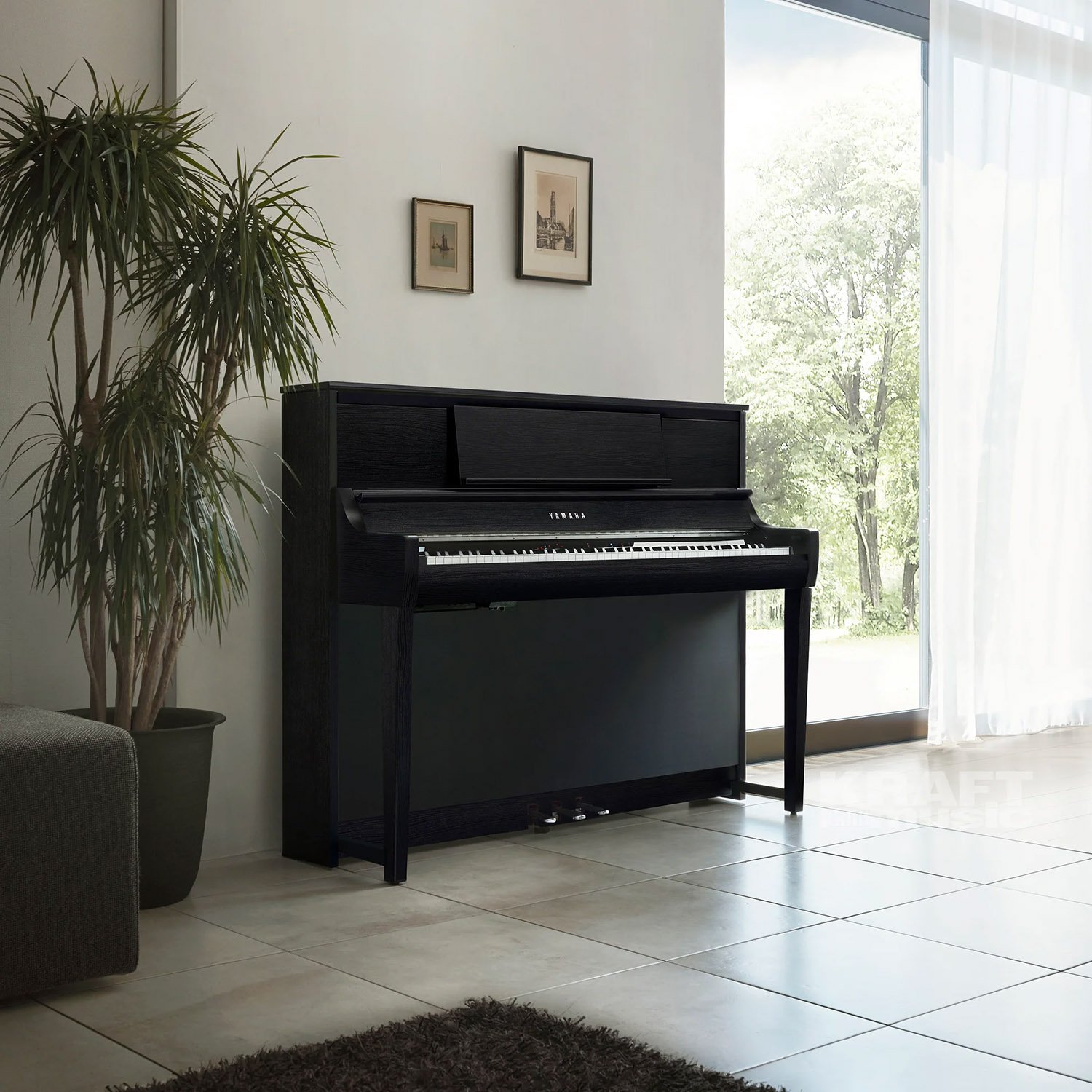 CSP-295_Black_Lifestyle