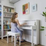 Yamaha-NU1XA-Polished_White_AvantGrand_Lifestyle
