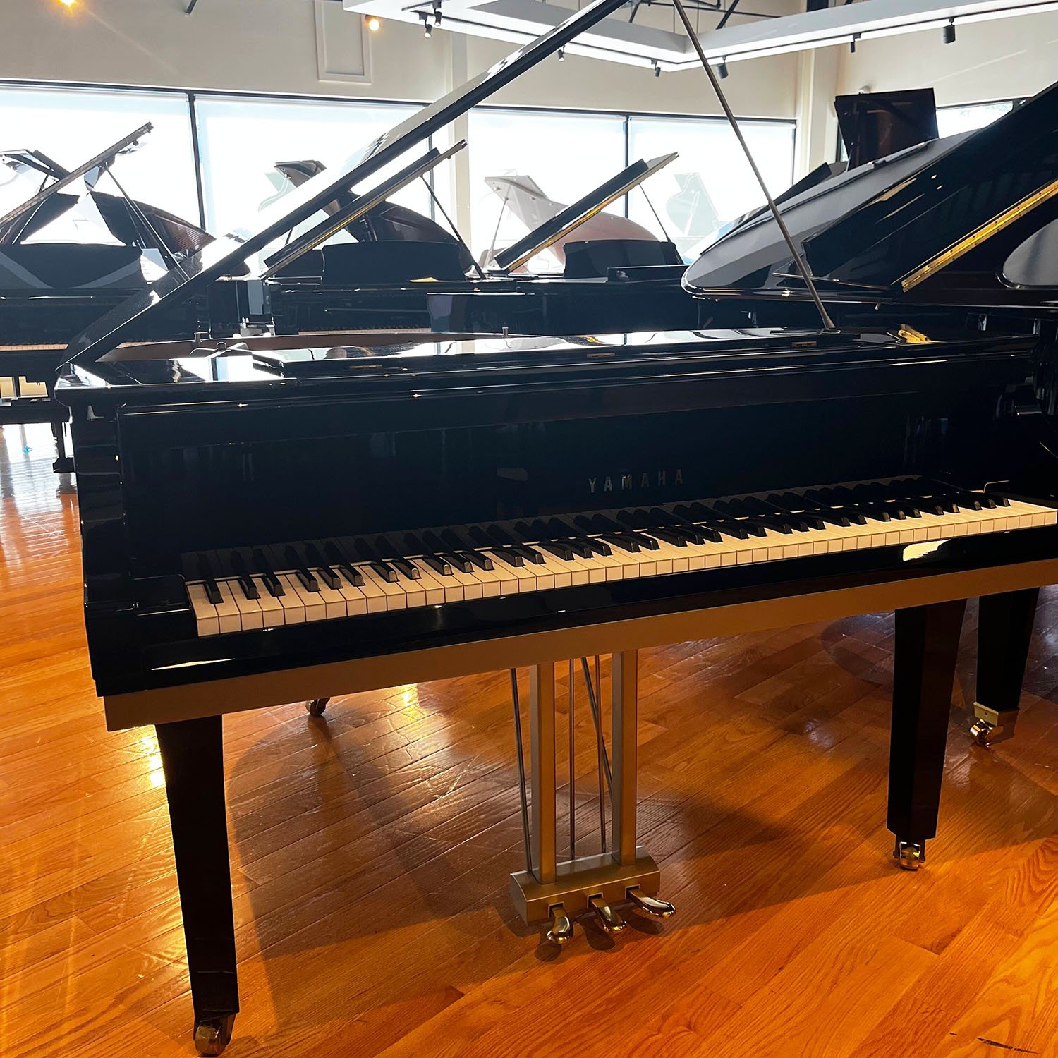 6007789-3 Used Piano