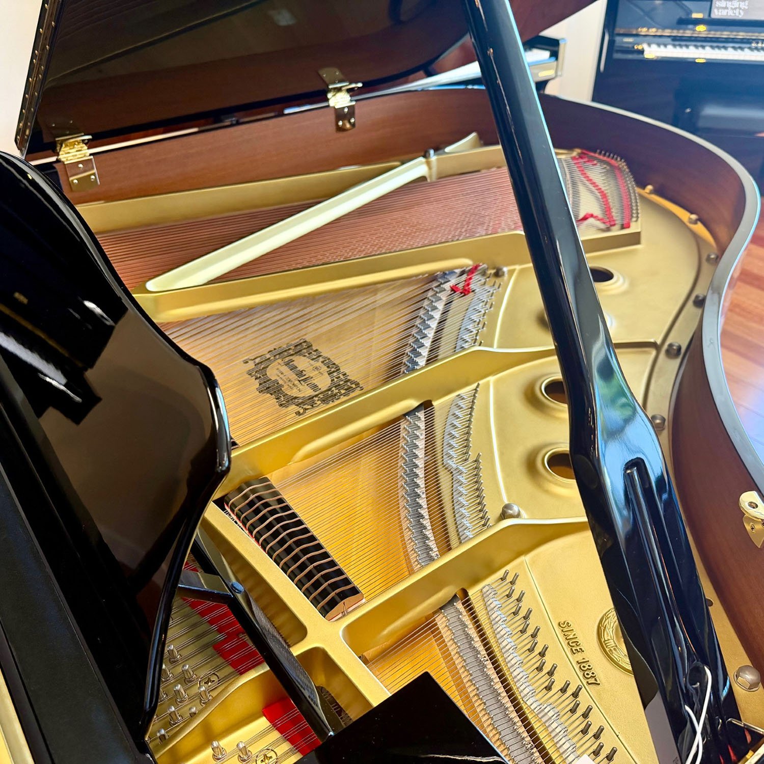 5120802-3 Used Piano