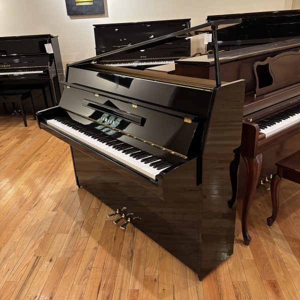 Yamaha Piano, Model MX80 Polished Ebony, 1993 | Faust Harrison Pianos