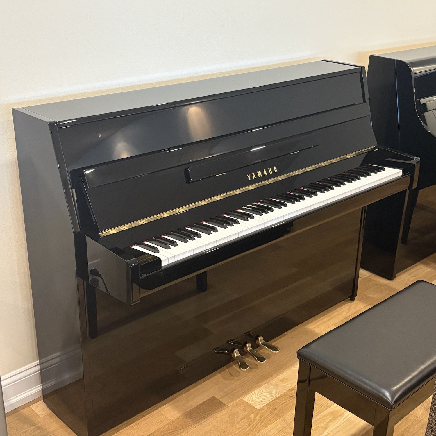 Yamaha Piano, Model B1 Polished Ebony, 2018