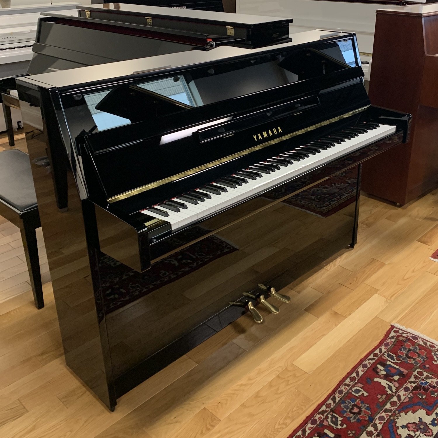 Yamaha Piano, Model B1 Polished Ebony, 2020