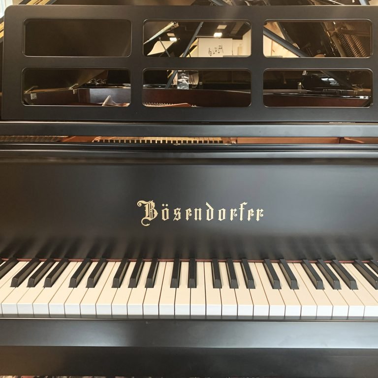 Used piano