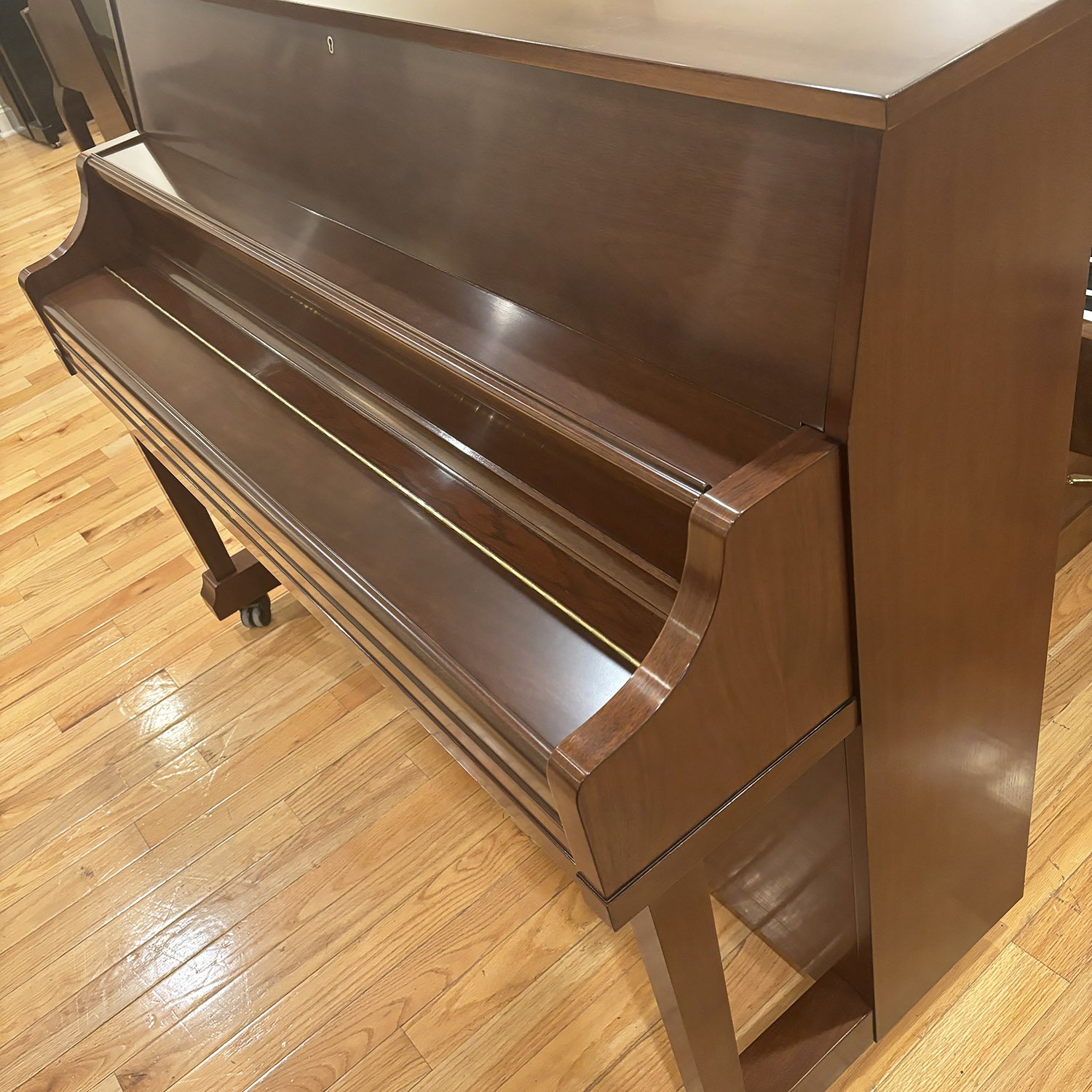 Used piano